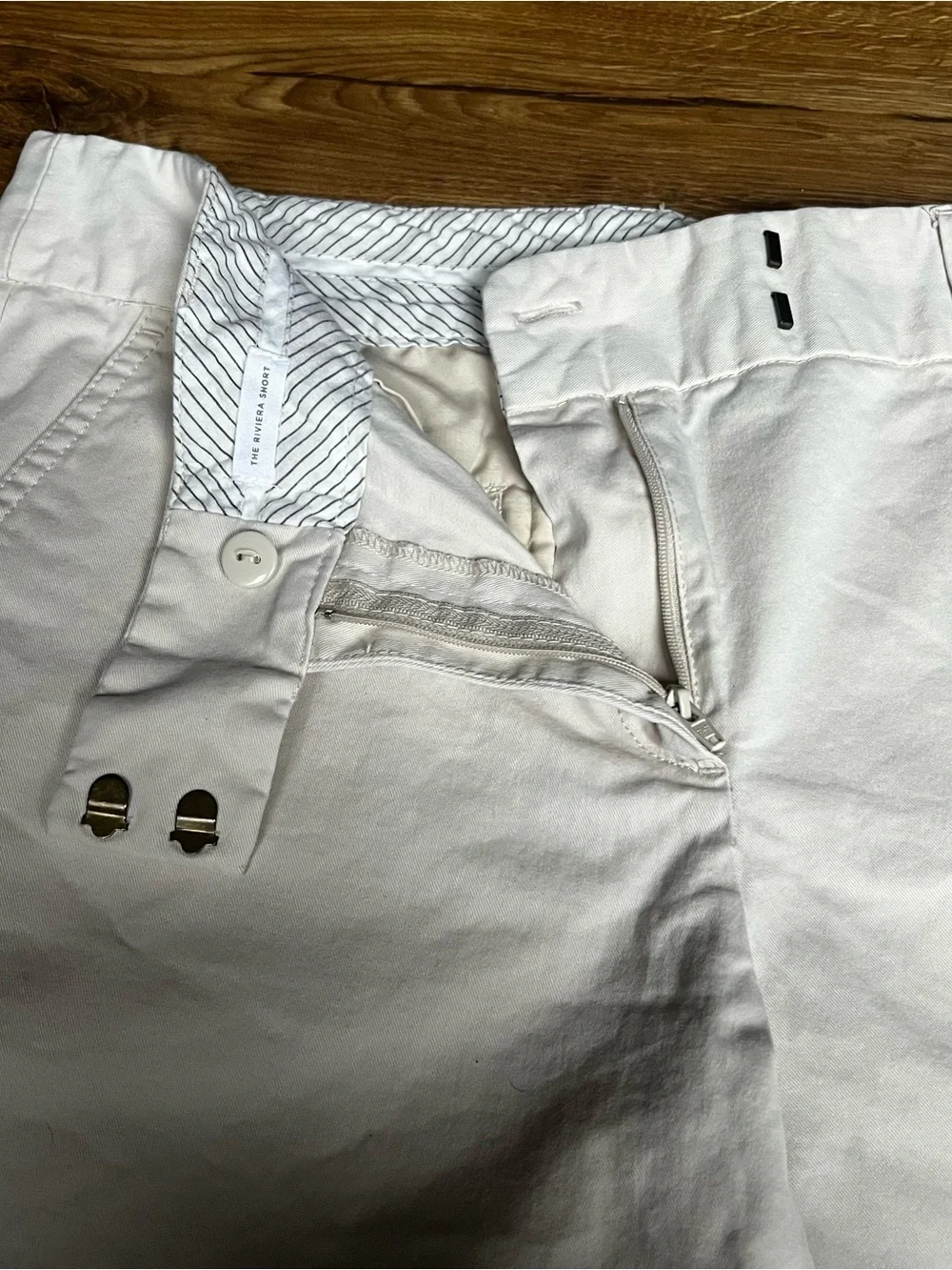 Ann Taylor LOFT Riviera Khaki Shorts – Women’s Size 10